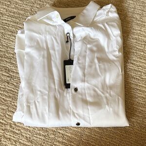 NWT Men’s Hugo Boss White Button-Up Slim Fit Dress Shirt with Black Button
